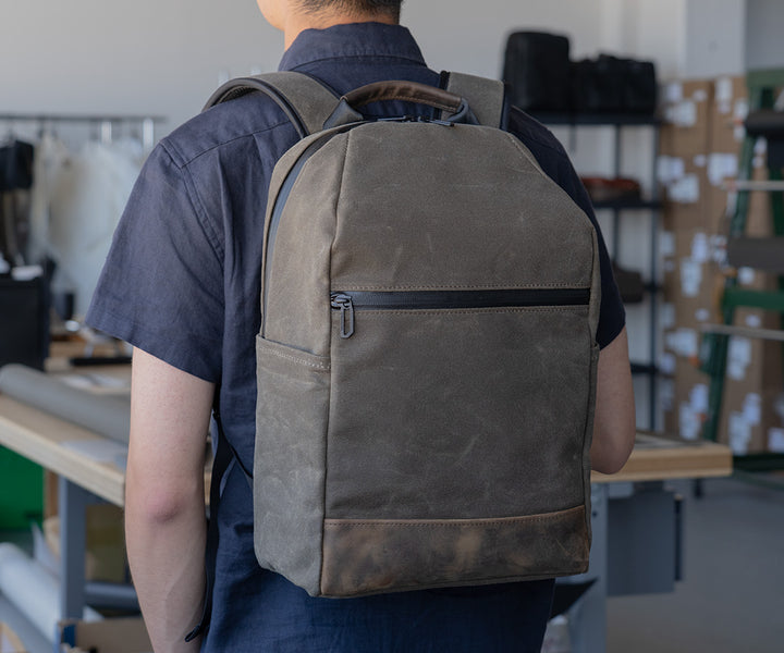 Essential Laptop Backpack - Canvas Edition