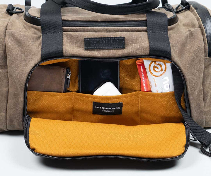 Front: organizational pockets for personal items