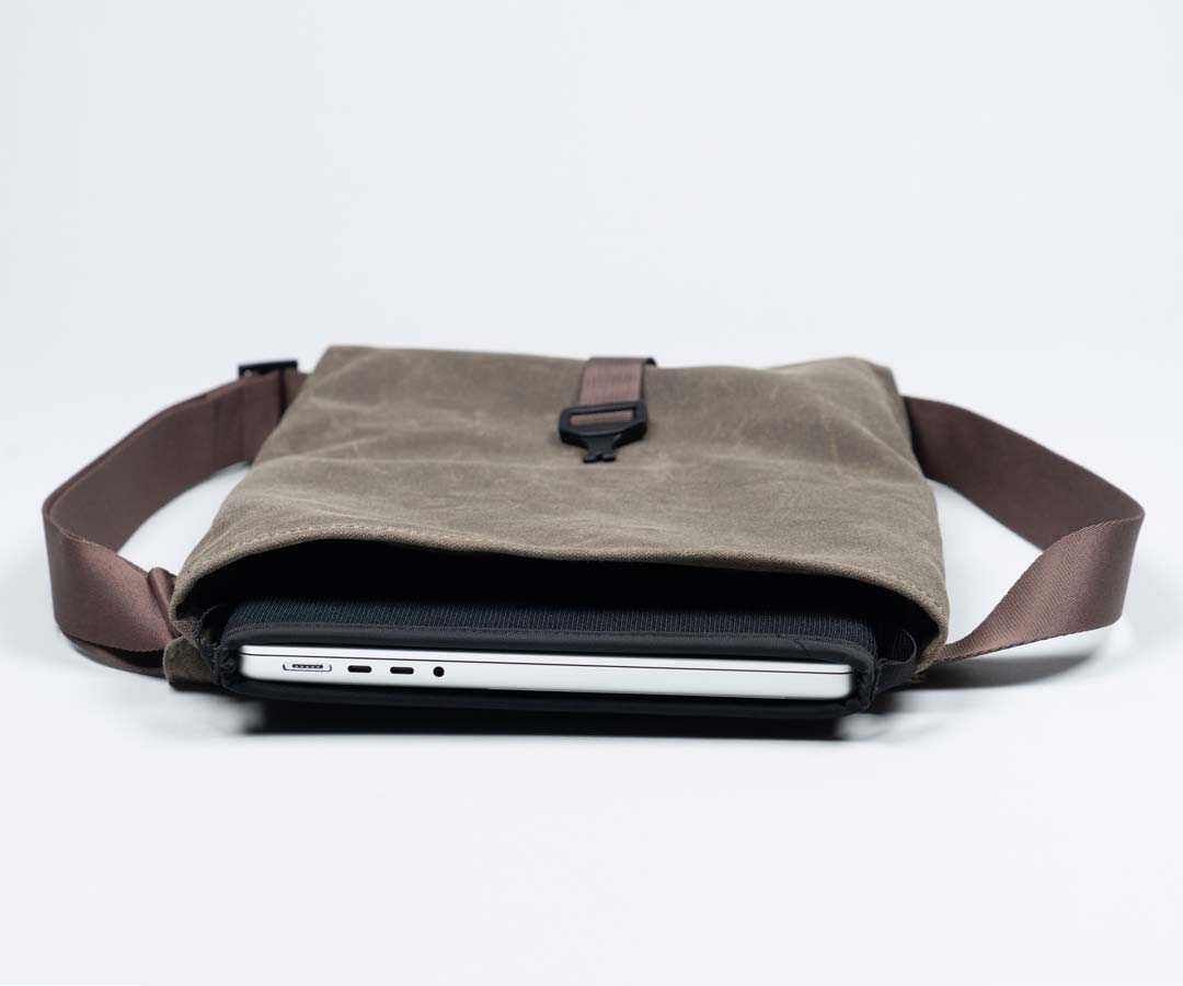 Fits devices up to 12.25" x 10.5" in a minimalist sleeve