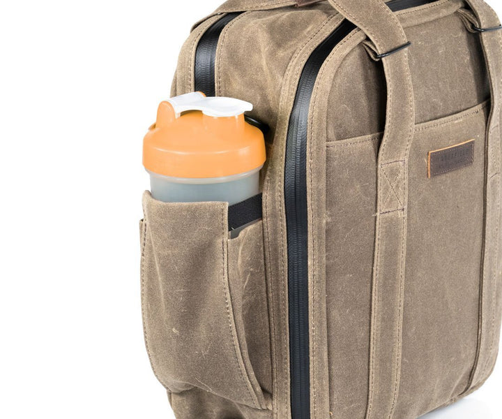 Expandable water bottle pocket