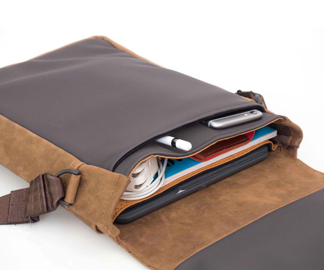 Handmade Brown Leather Case | Bag for iPad